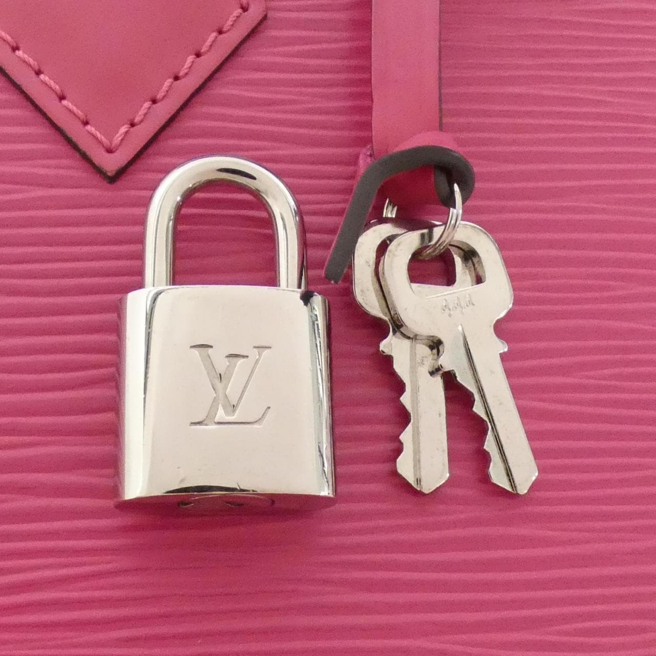 ルイヴィトン エピ アルマBB M40851 バッグ