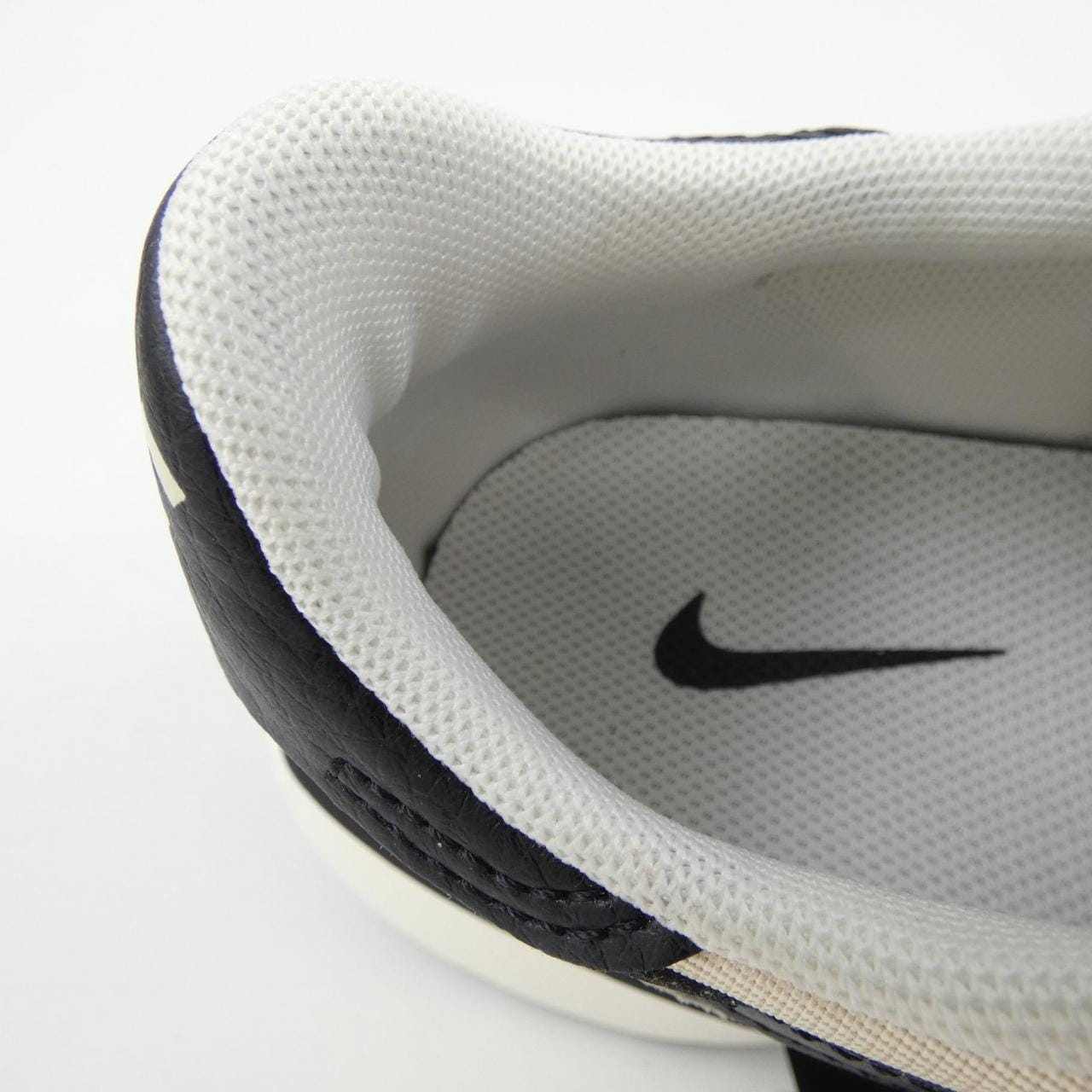 Nike FD2196-100 sneakers