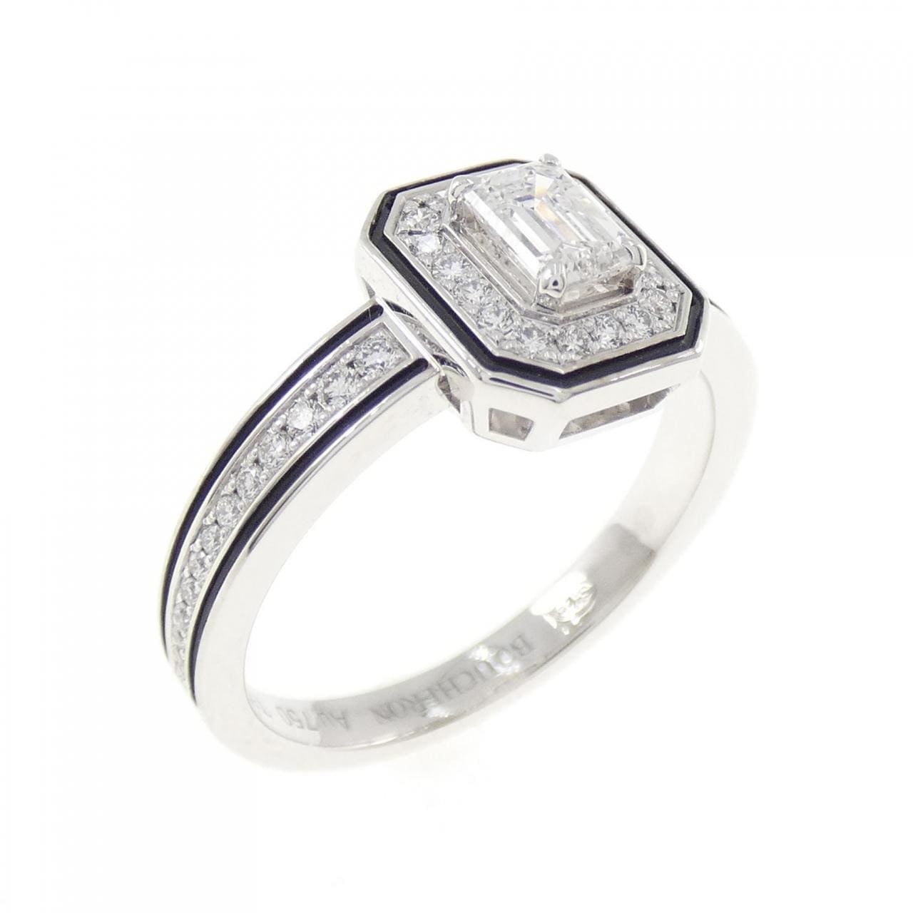 ブシュロン ヴァンドーム リズレ ソリテール リング 0.32CT D IF エメラルドカット