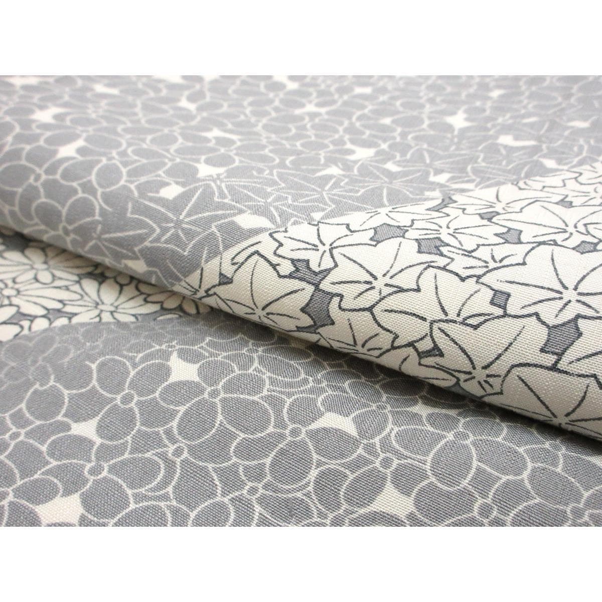 Small pattern dyed tsumugi