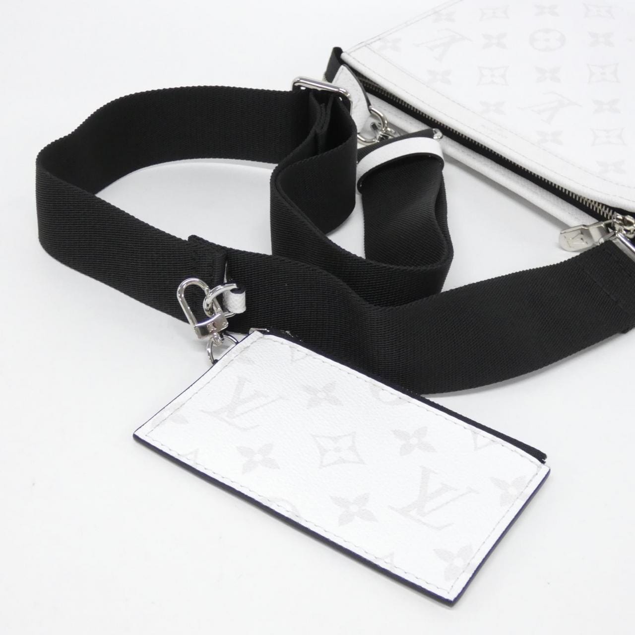 ルイヴィトン タイガラマ ガストン ウエアラブル ウォレット M30935 ショルダーバッグ