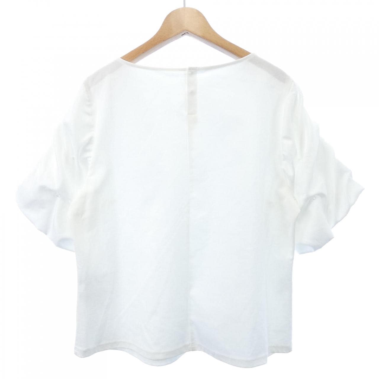 トゥービーシック TO BE CHIC トップス
