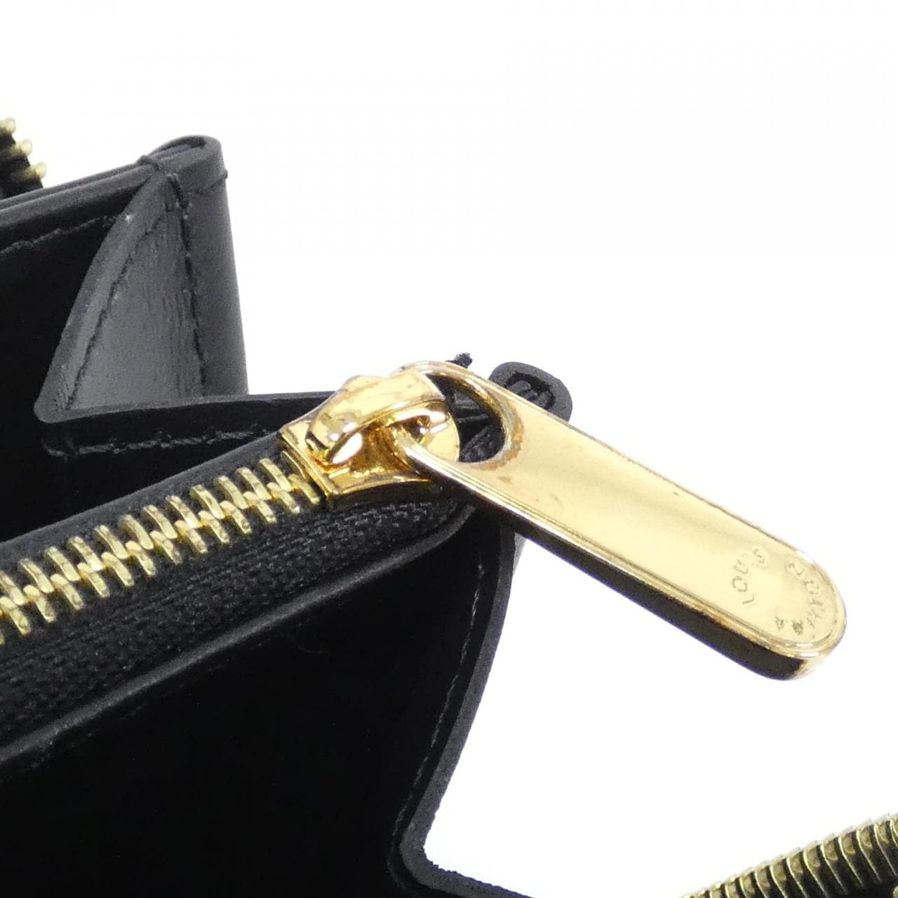 LOUIS VUITTON Mahina拉链钱包 M82645 钱包