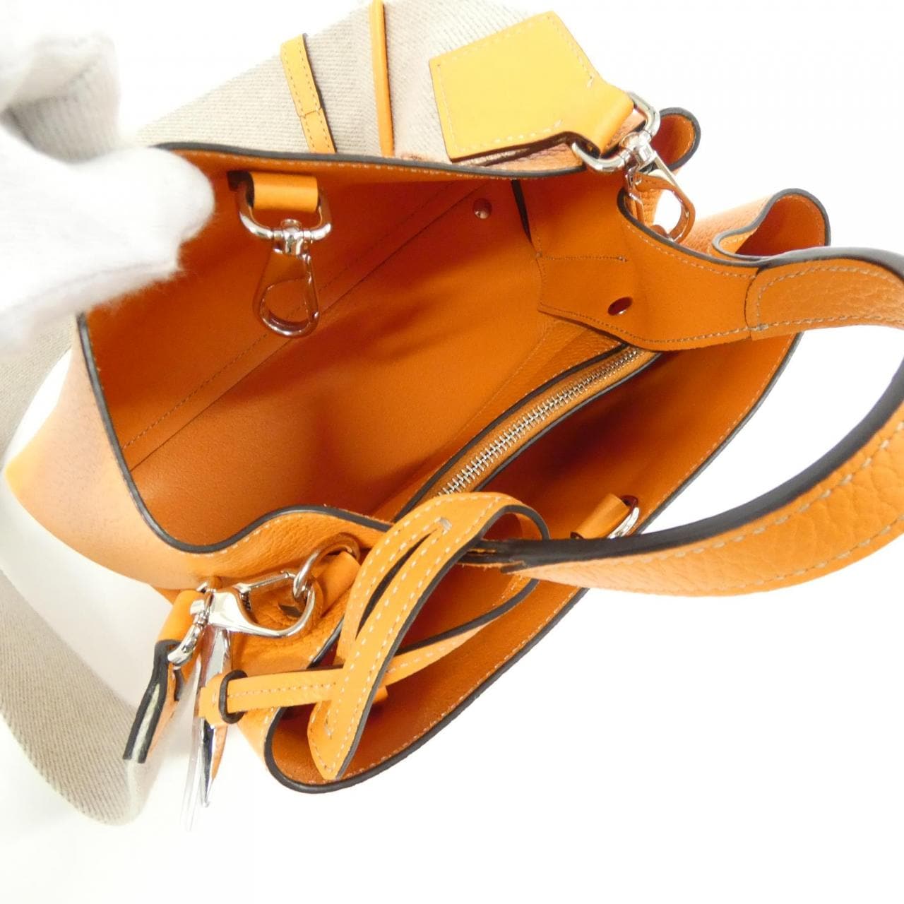 トッズ XBWAPAE90L2QRIG601 バッグ