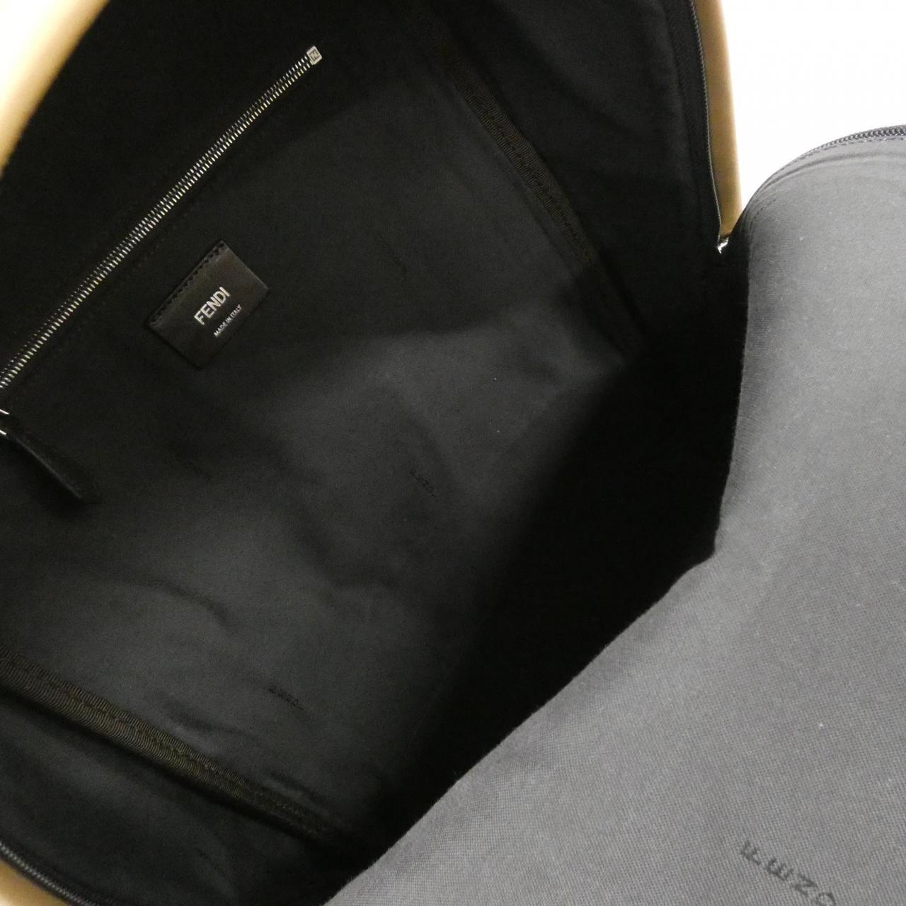 【新品】フェンディ 7VZ076 A9XS リュックサック