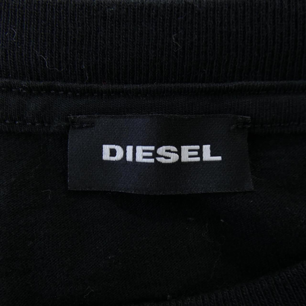 ディーゼル DIESEL Tシャツ
