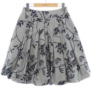 トゥービーシック TO BE CHIC スカート