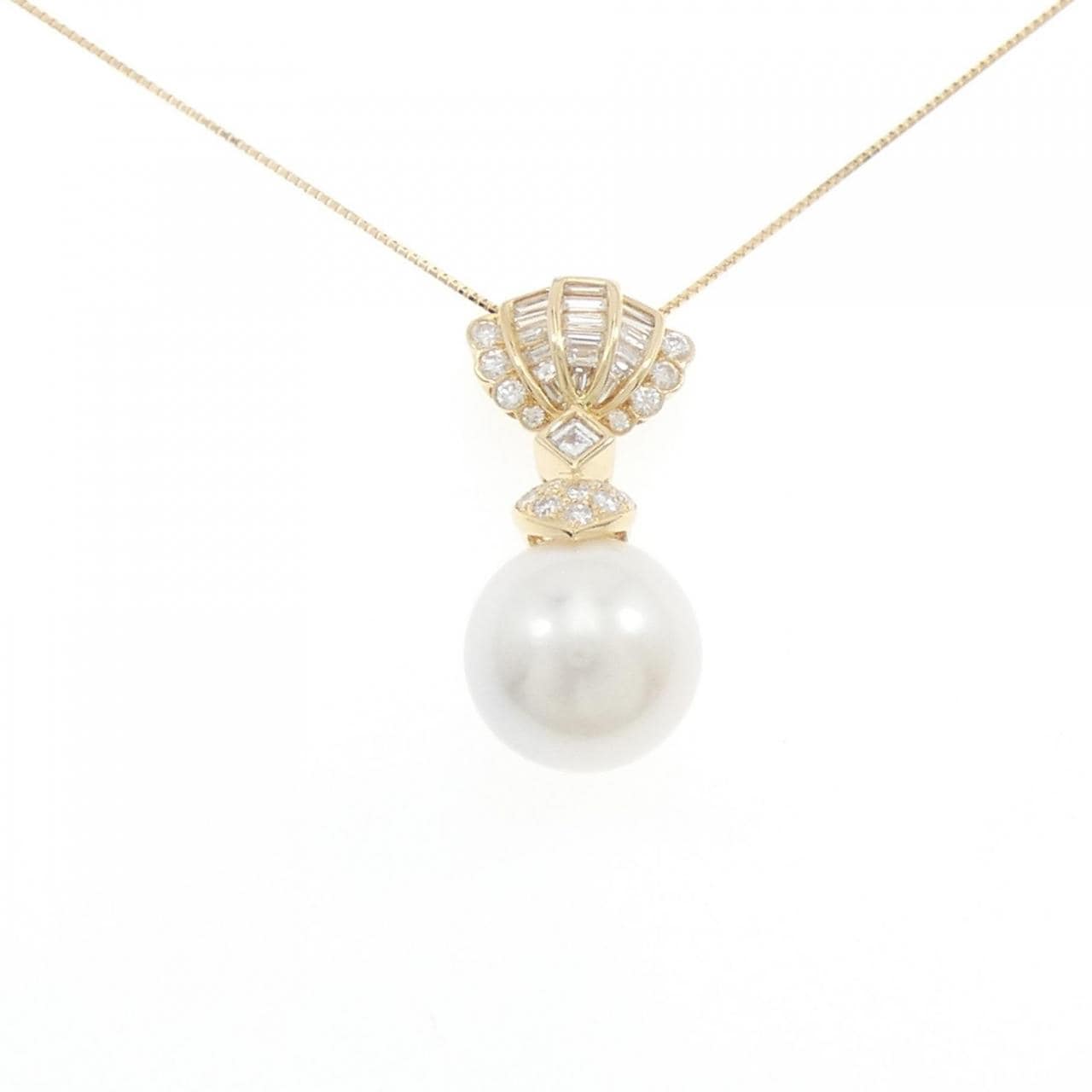 K18YG White Butterfly Pearl Necklace 14.7mm