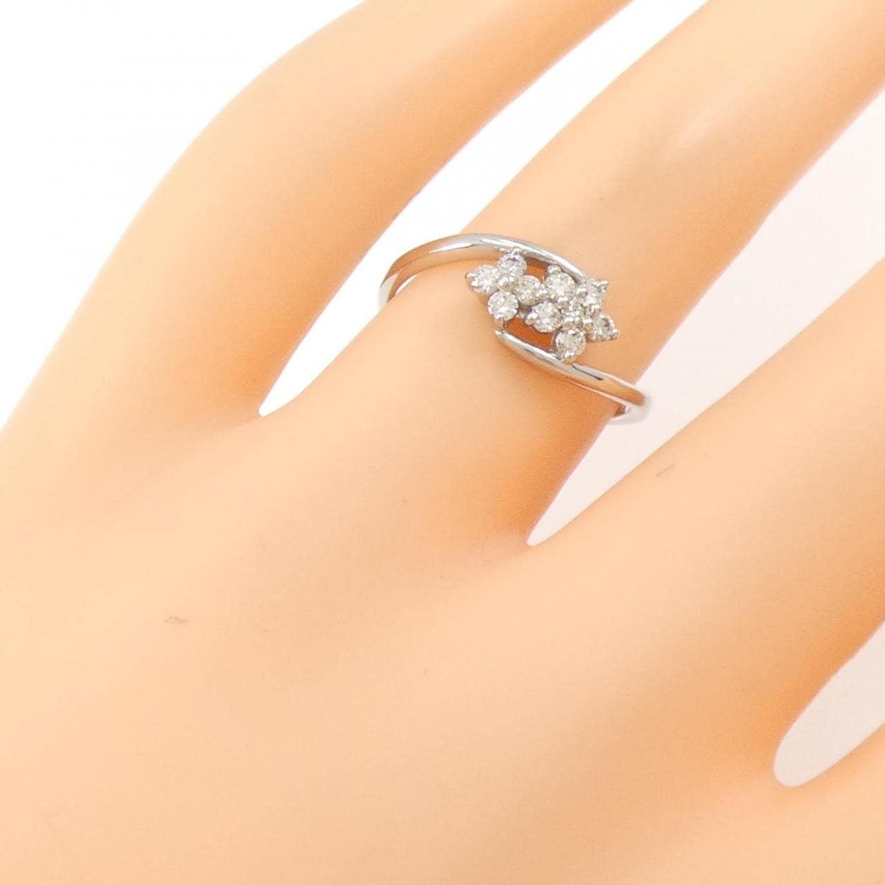 【新品】PT フラワー ダイヤモンド リング 0.20CT