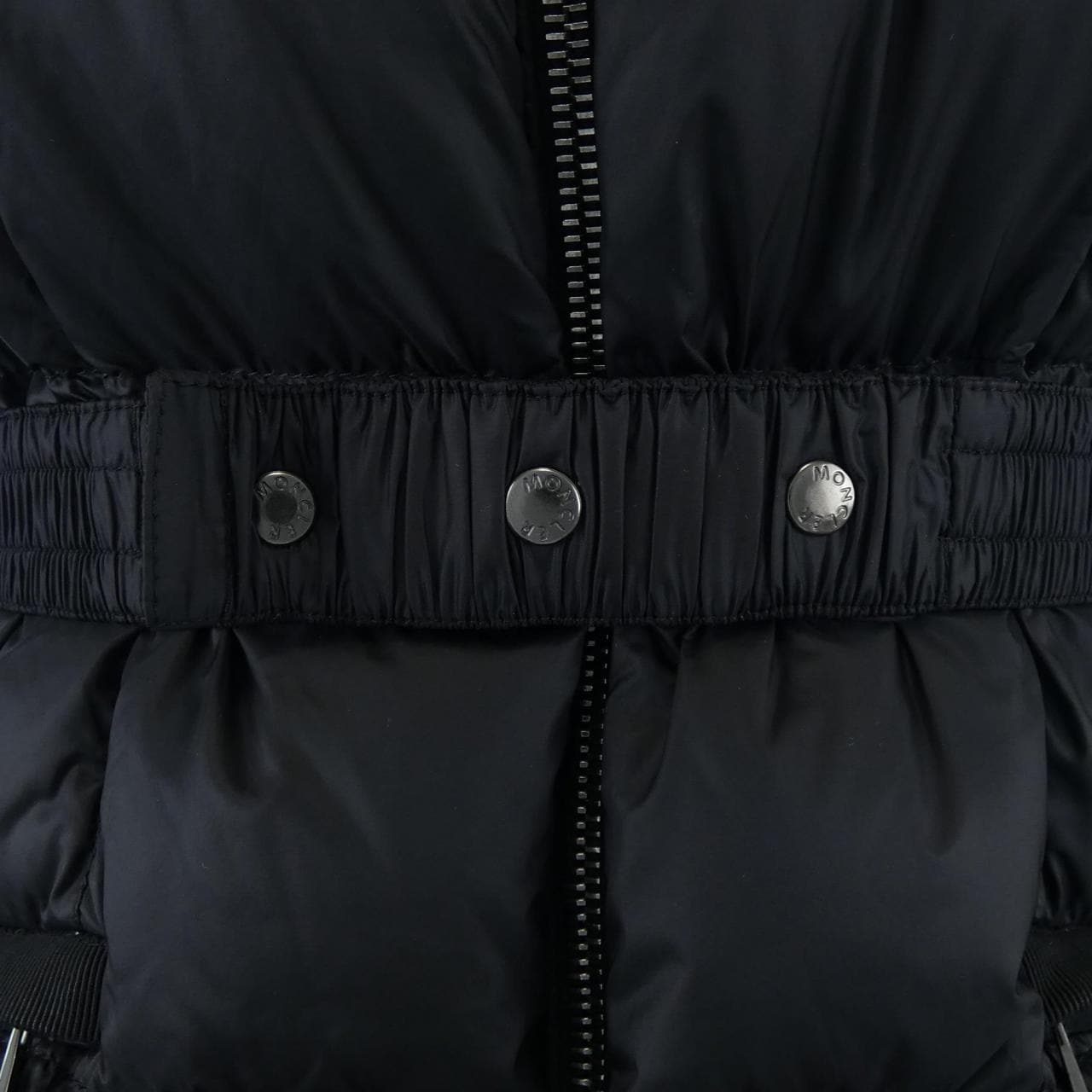 モンクレール MONCLER ダウンジャケット