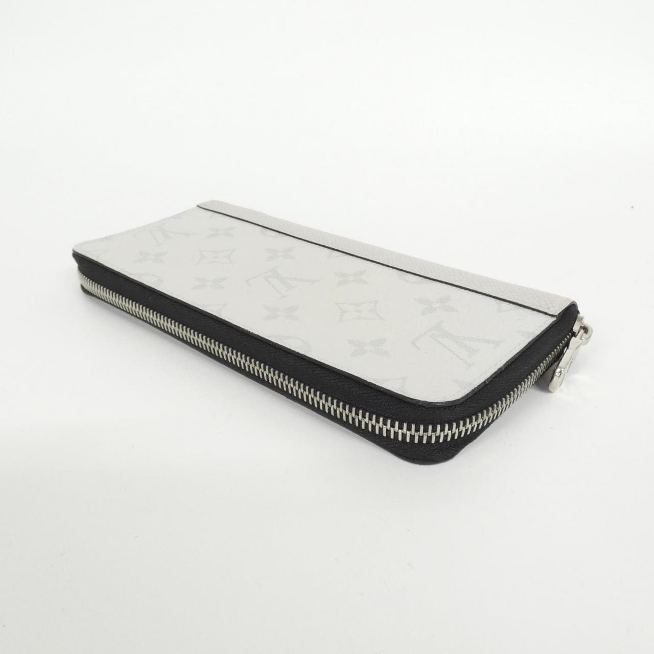 ルイヴィトン タイガ ラマ ジッピー ウォレット ヴェルティカル M30446 財布