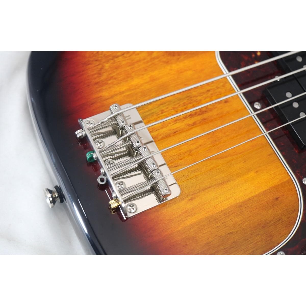 ＳＱＵＩＥＲ　　ＣＶ　６０Ｓ　ＰＲＥＣＩＳＩＯＮ　ＢＡＳＳ