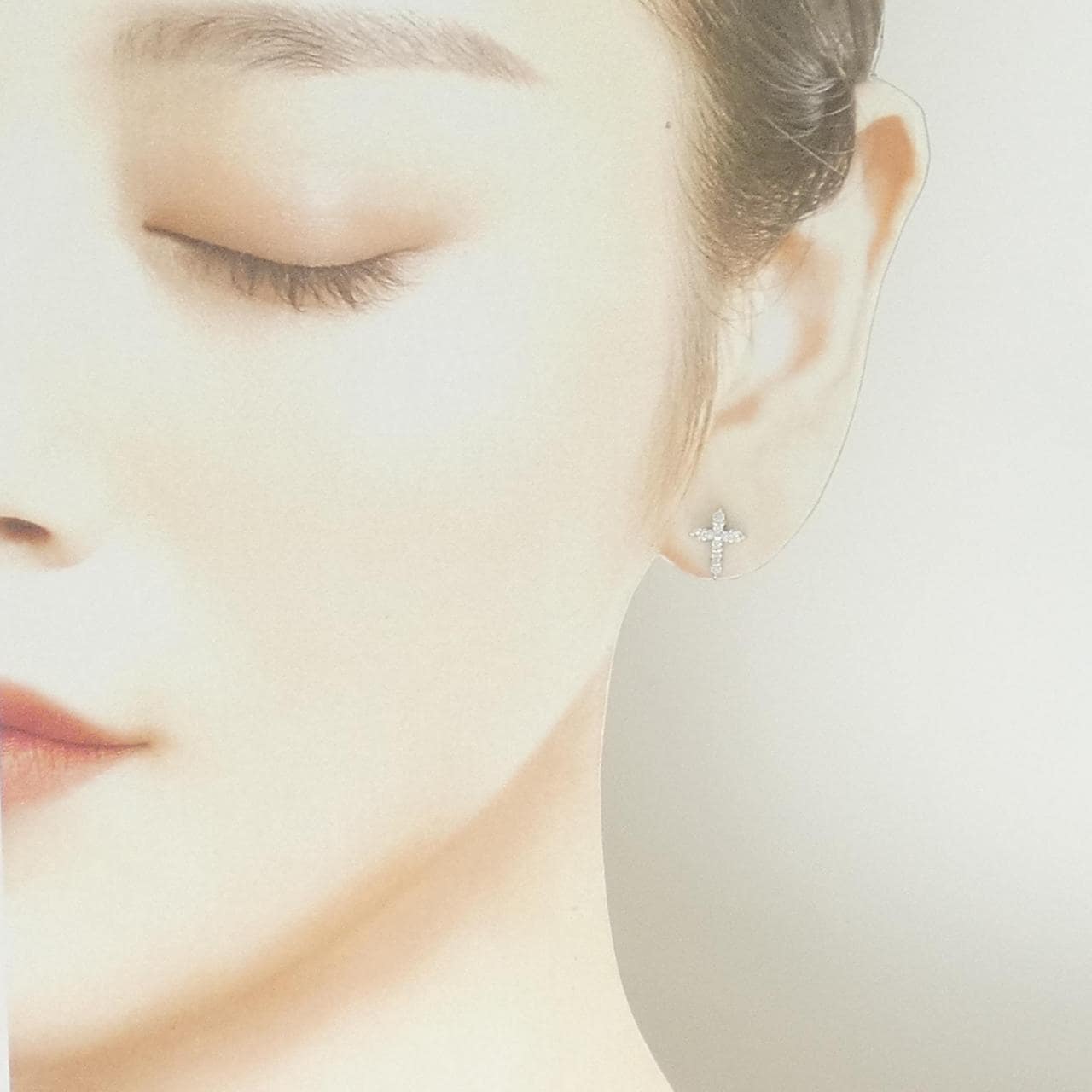 K14WG クロス ダイヤモンド ピアス
