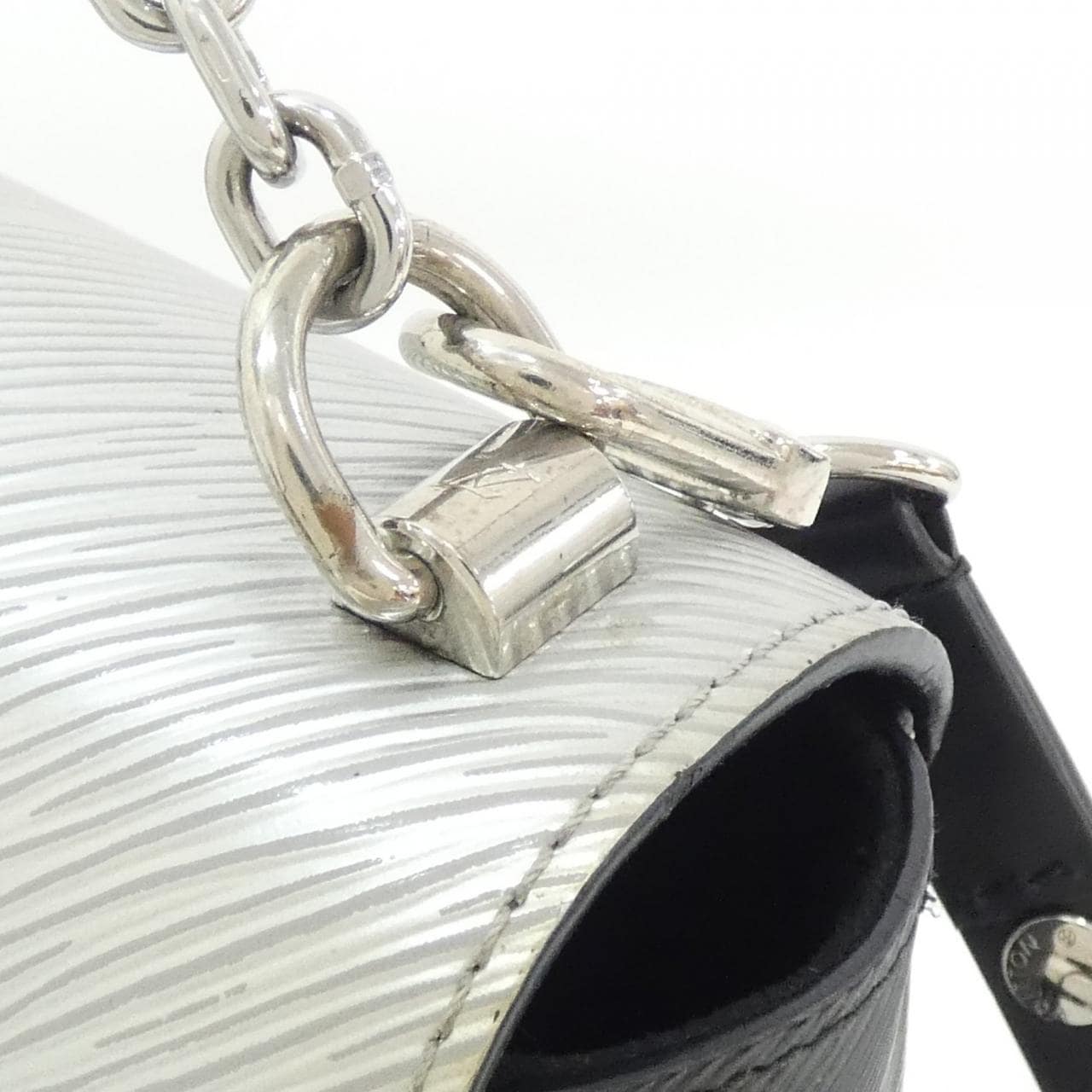 ルイヴィトン エピ ツイスト M55404 ショルダーバッグ