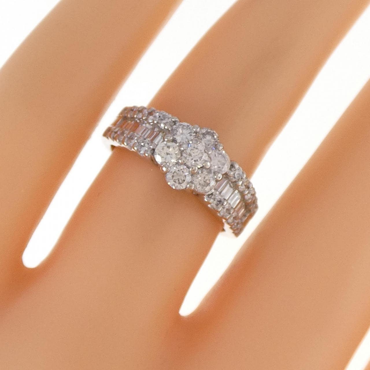 PT Flower Diamond Ring 1.00CT