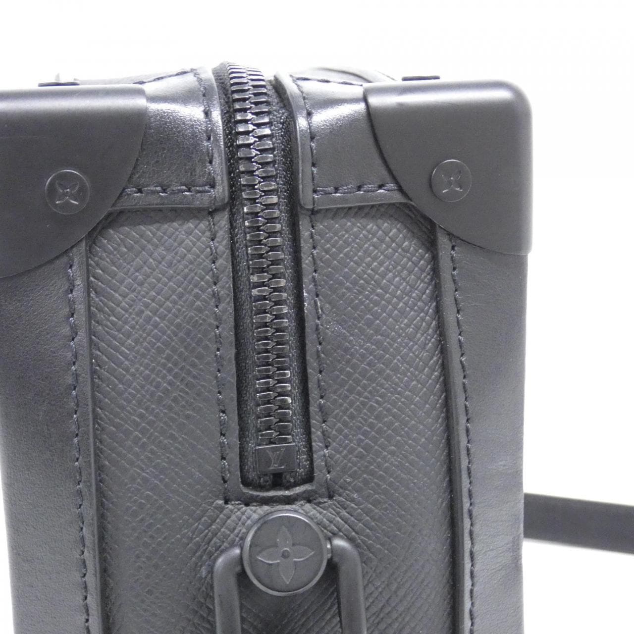 ルイヴィトン タイガ レインボーカラー ソフトトランク M30341 ショルダーバッグ