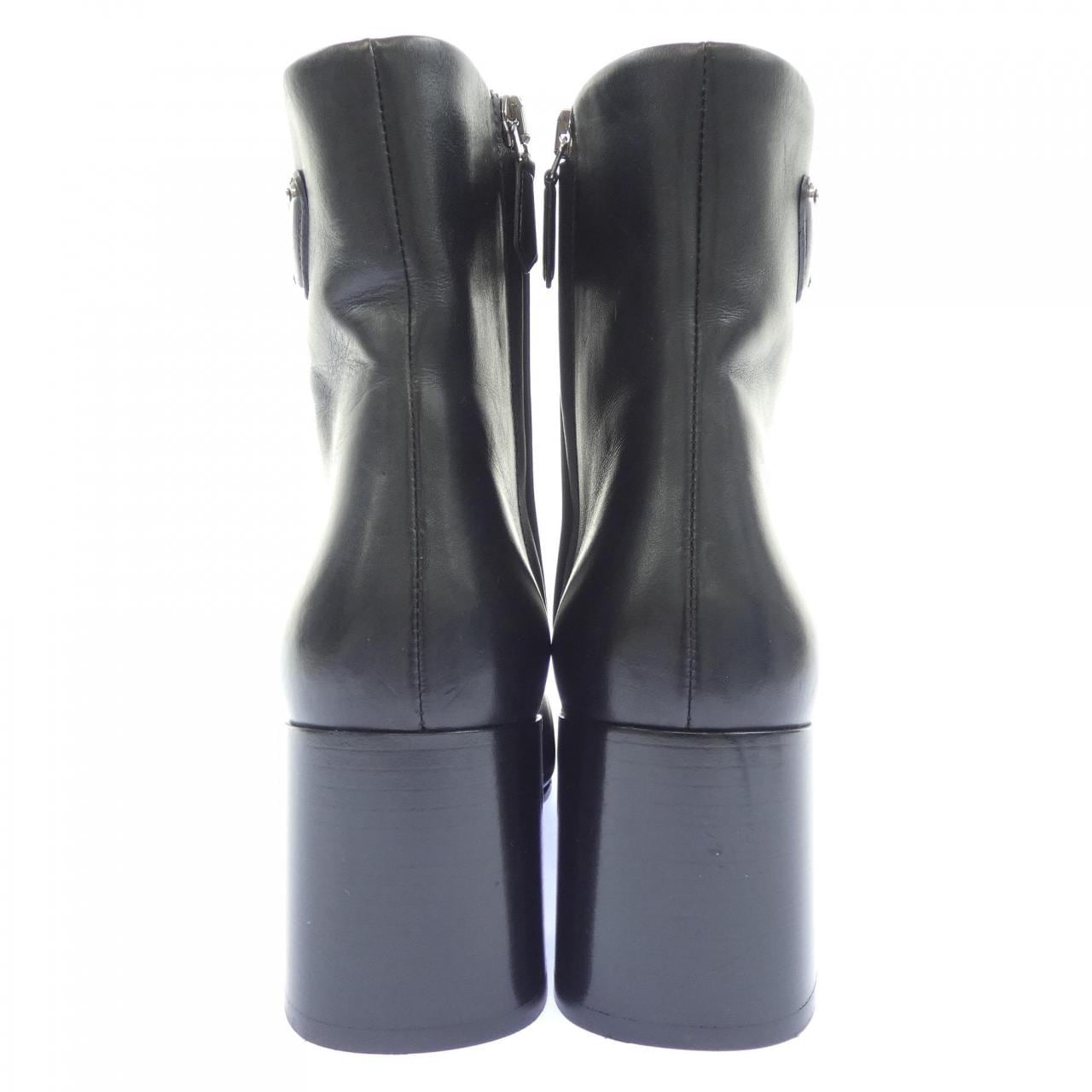 プラダ PRADA トライアングルロゴ 1T930M ブーツ