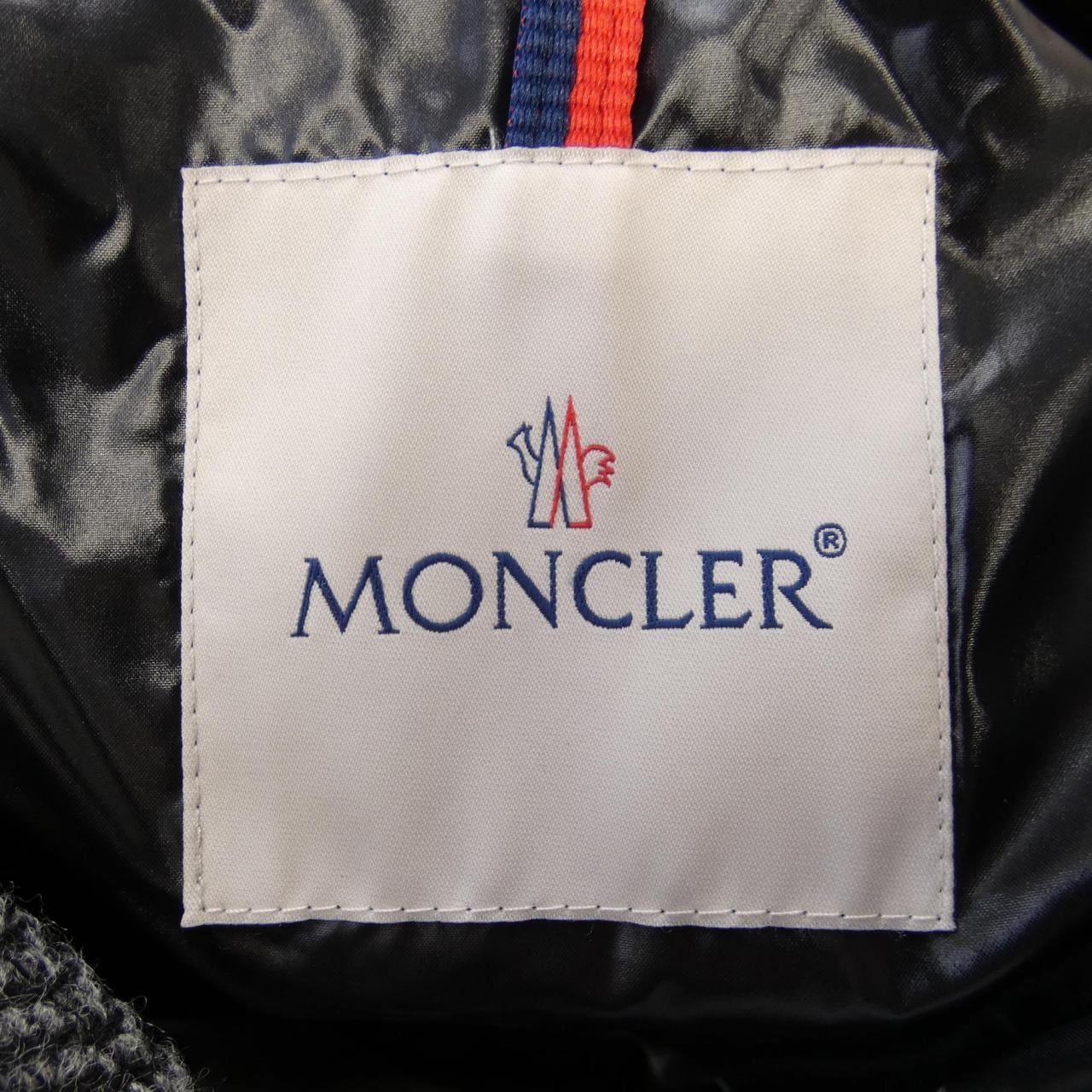 モンクレール MONCLER ダウンジャケット