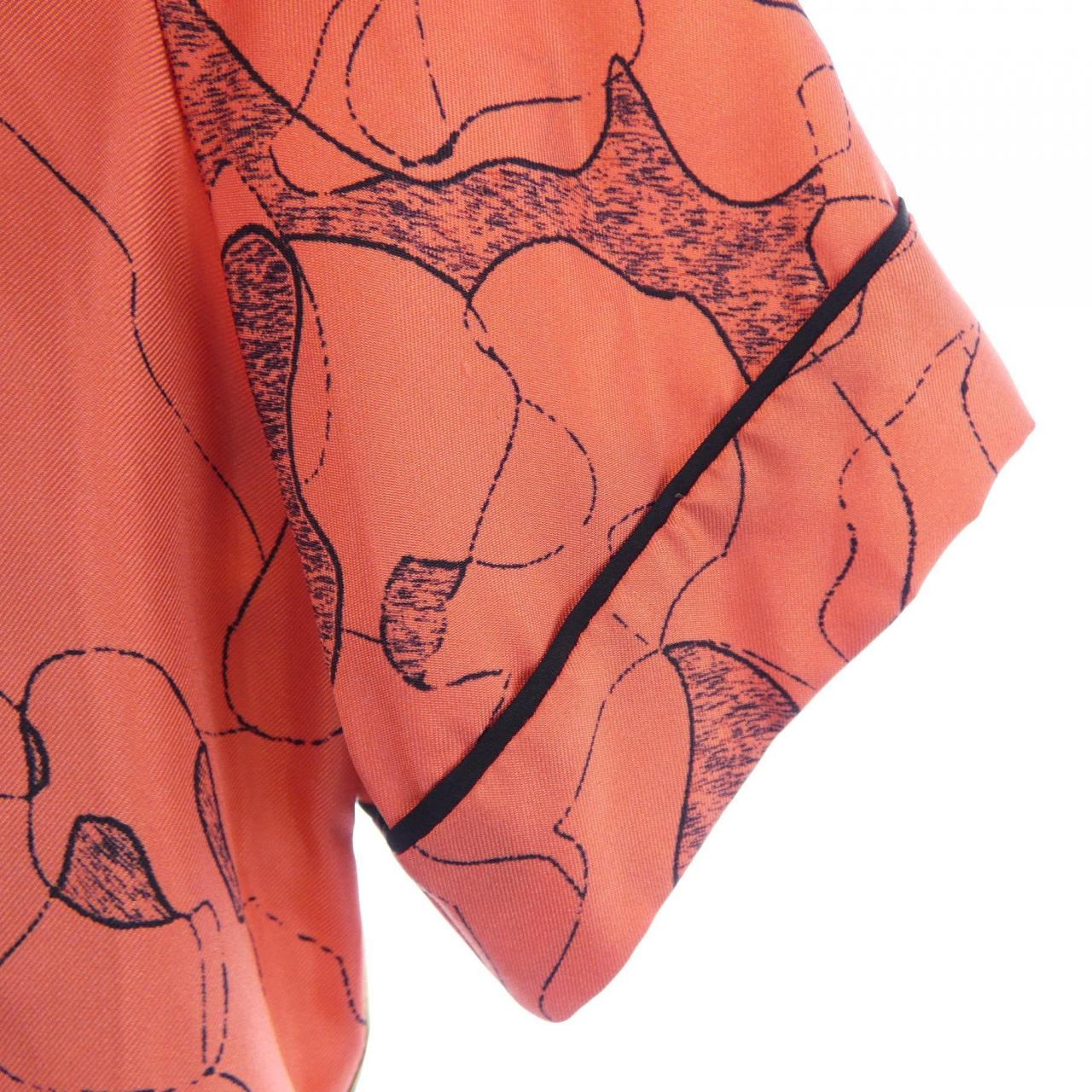 クリスチャンディオール CHRISTIAN DIOR 151V46A6846 S／Sシャツ