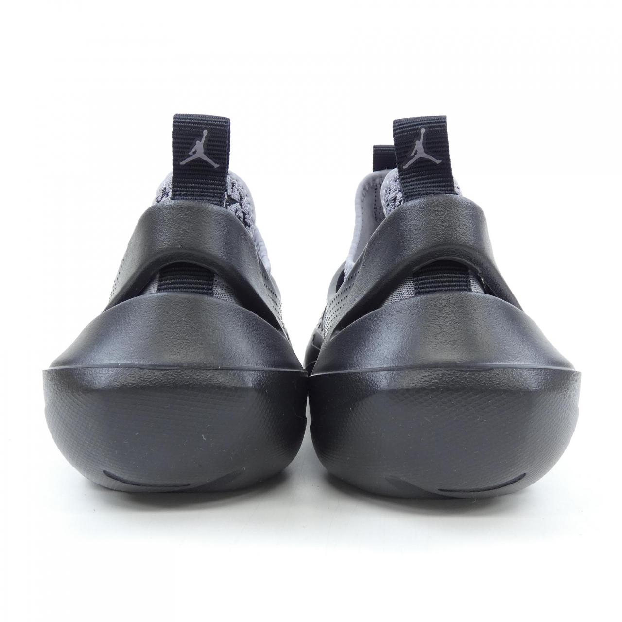 エアジョーダン AIR JORDAN DN4890-001 スニーカー