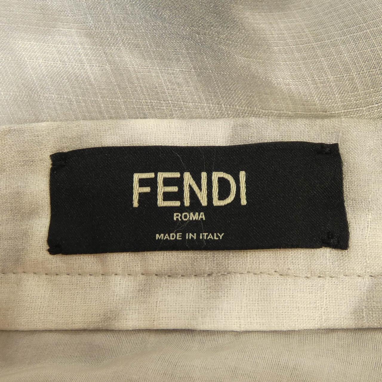 フェンディ FENDI ショートパンツ