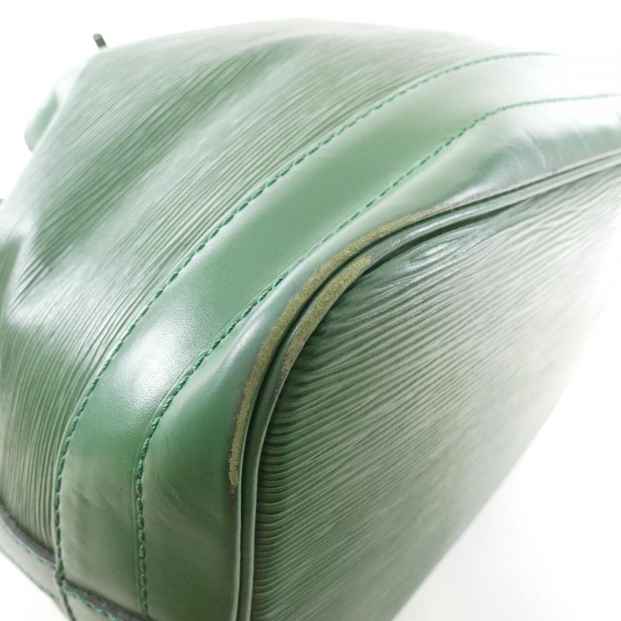 ルイヴィトン エピ ノエ M44004 ショルダーバッグ