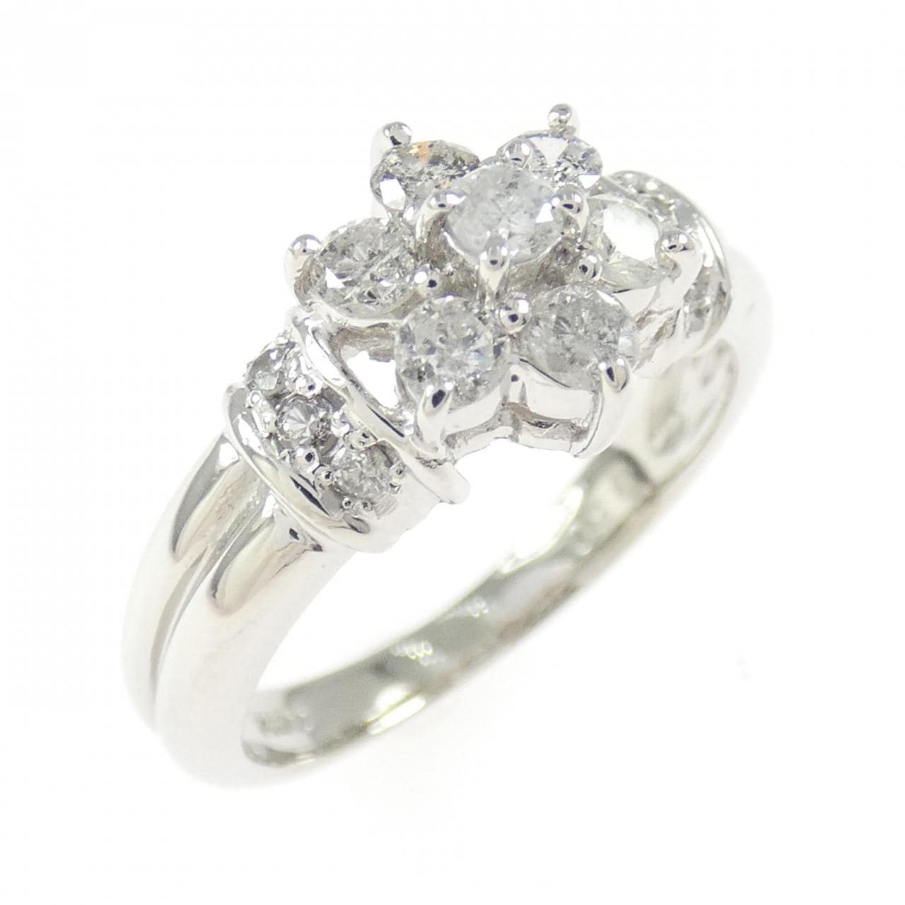 PT900 フラワー ダイヤモンド リング 0.50CT