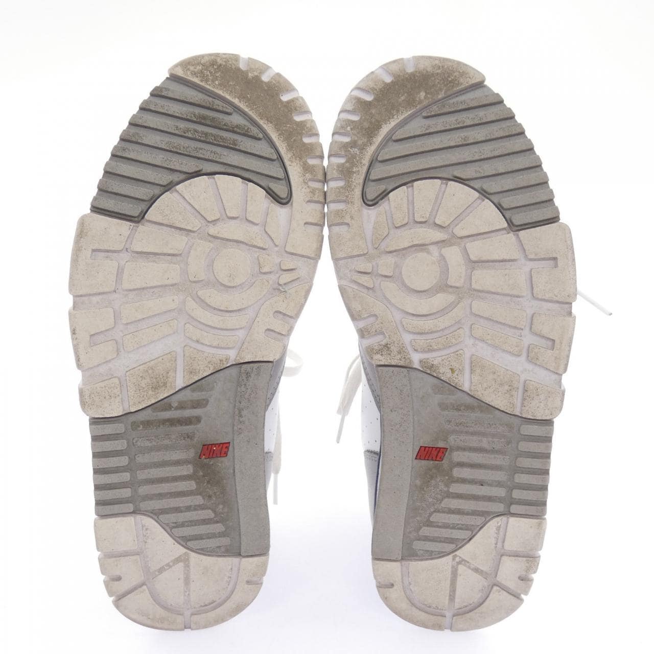 ナイキ NIKE スニーカー
