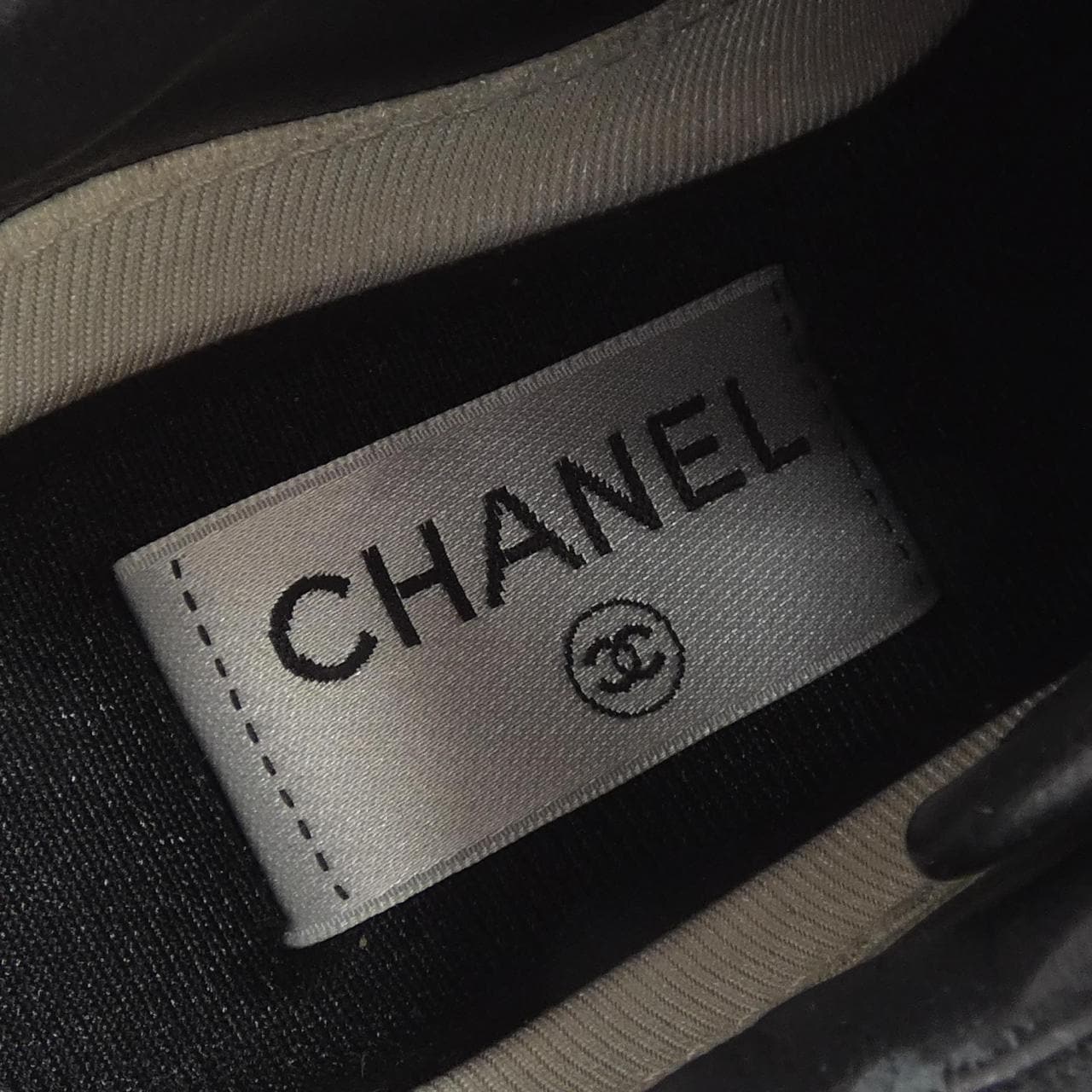 シャネル CHANEL グラフィックロゴ G38290Y55488 スニーカー