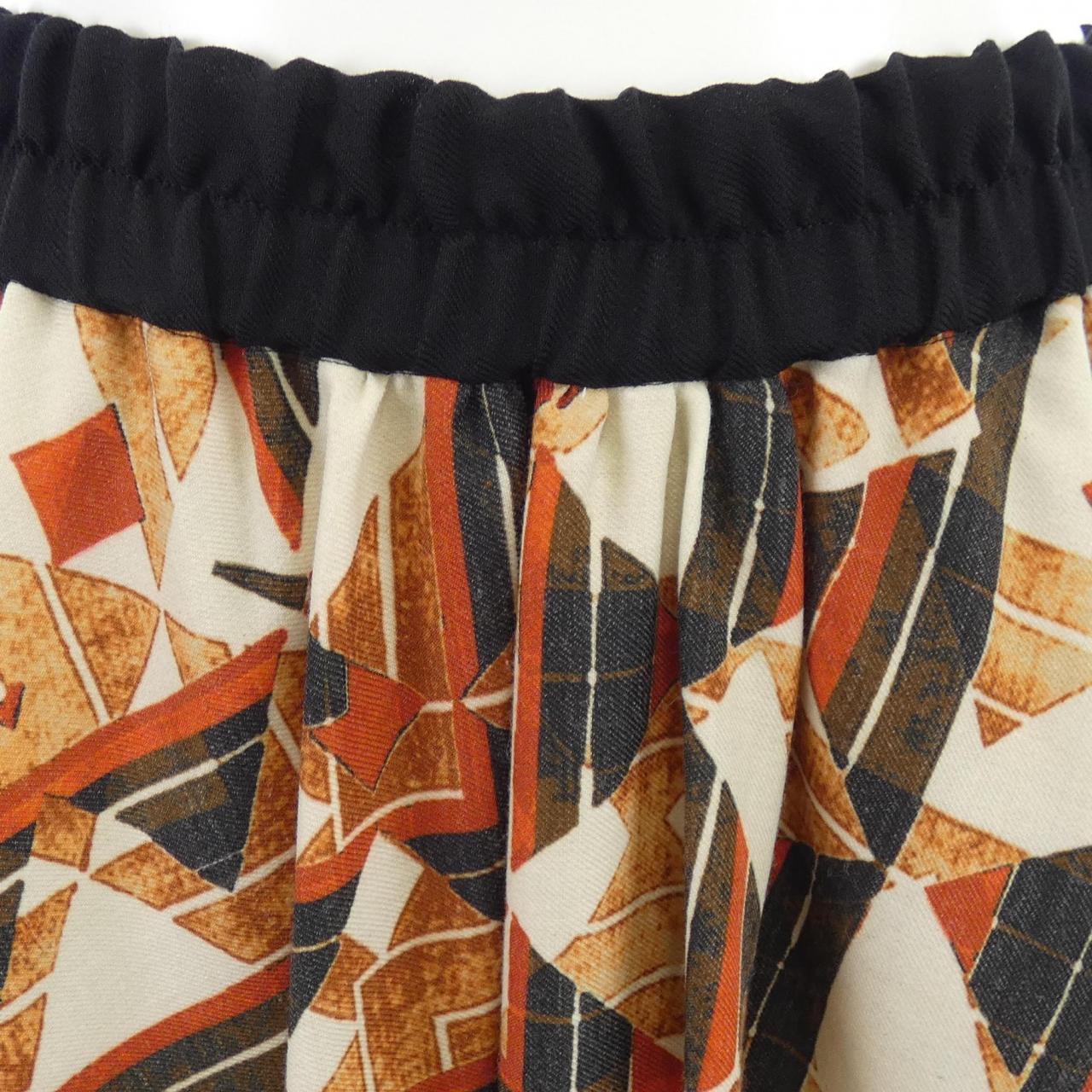 STUMBLY スカート