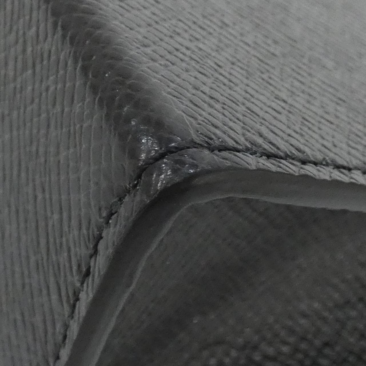 ルイヴィトン タイガ ポシェット ヴォワヤージュ M30450 バッグ