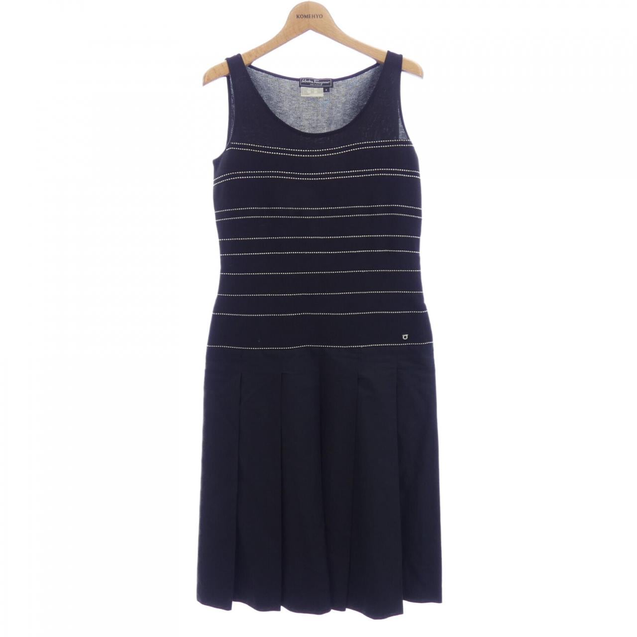 サルヴァトーレフェラガモ SALVATORE FERRAGAMO ワンピース