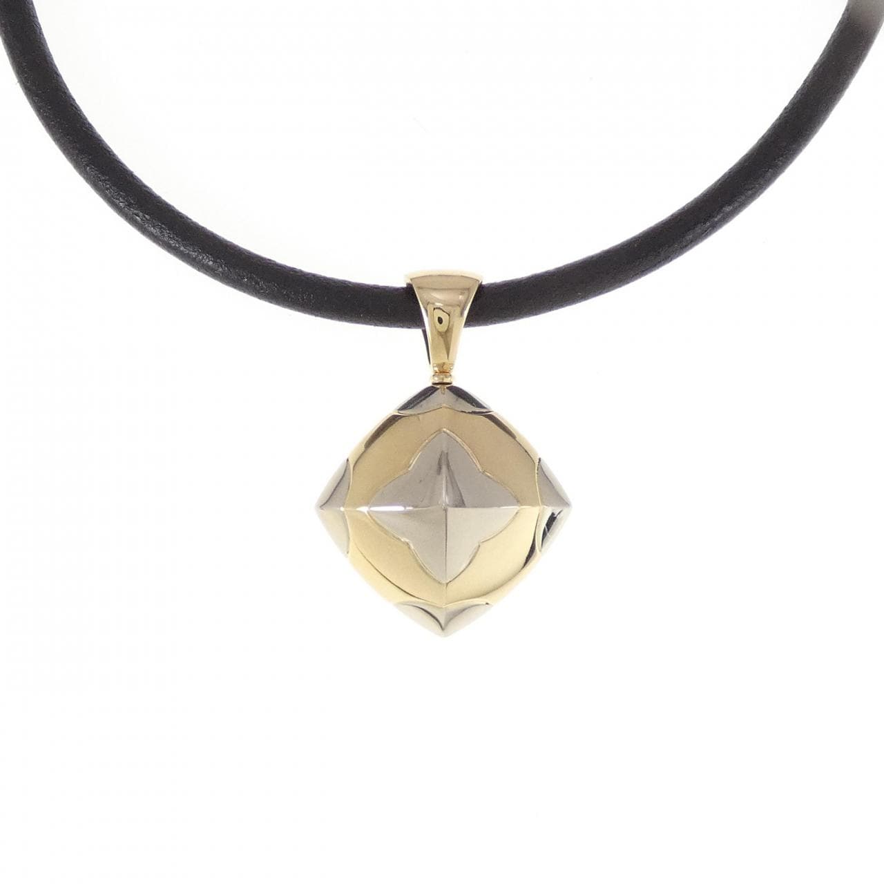 BVLGARI piramide necklace