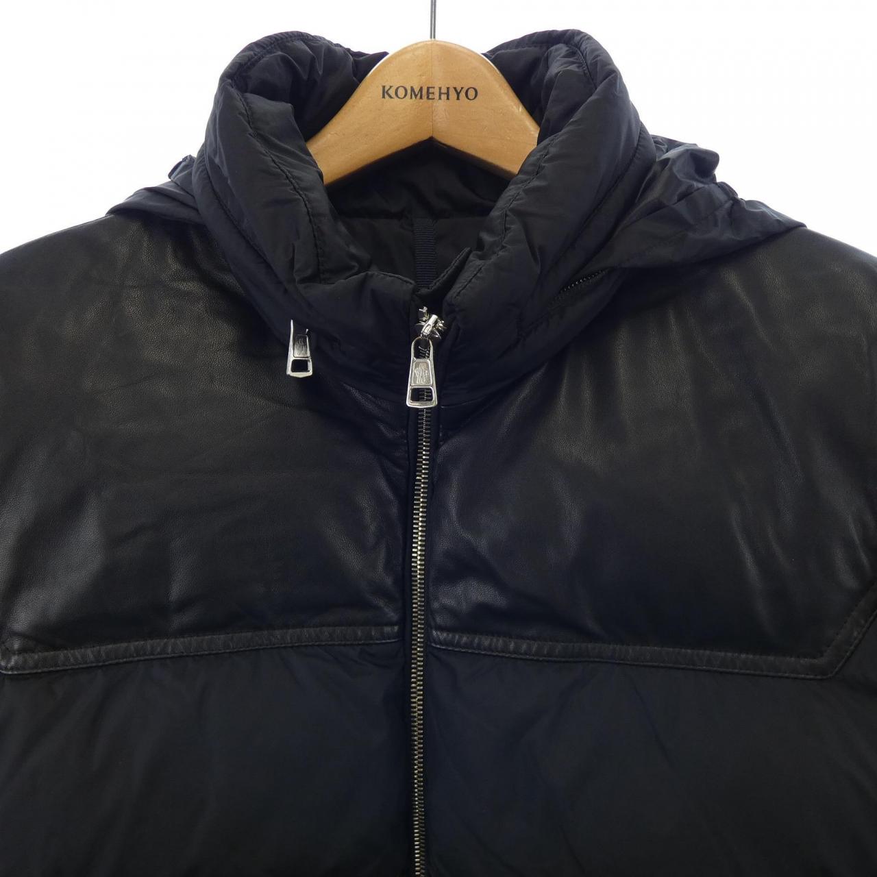 モンクレール MONCLER ダウンジャケット