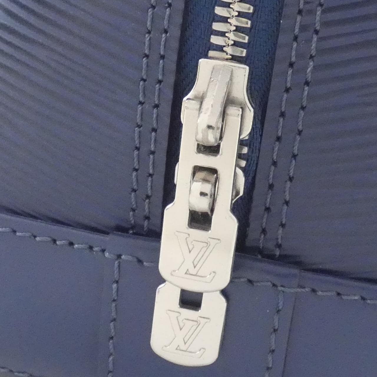 ルイヴィトン エピ アルマ GM M40628 バッグ