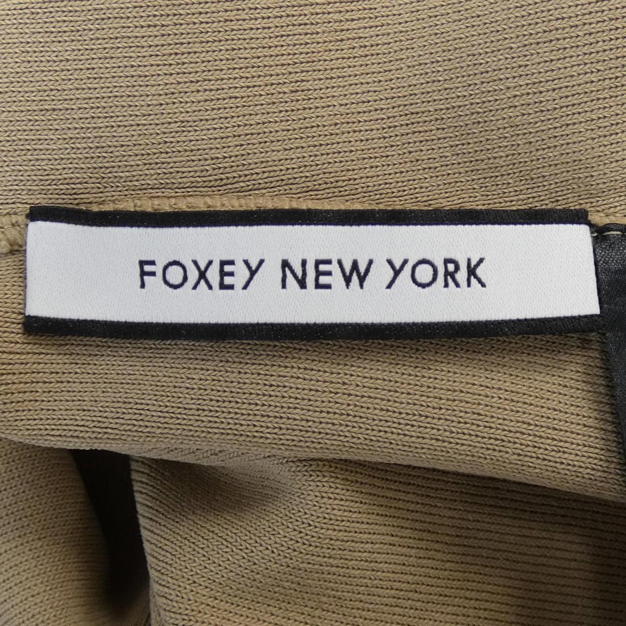 Foxy New York 白トップス-