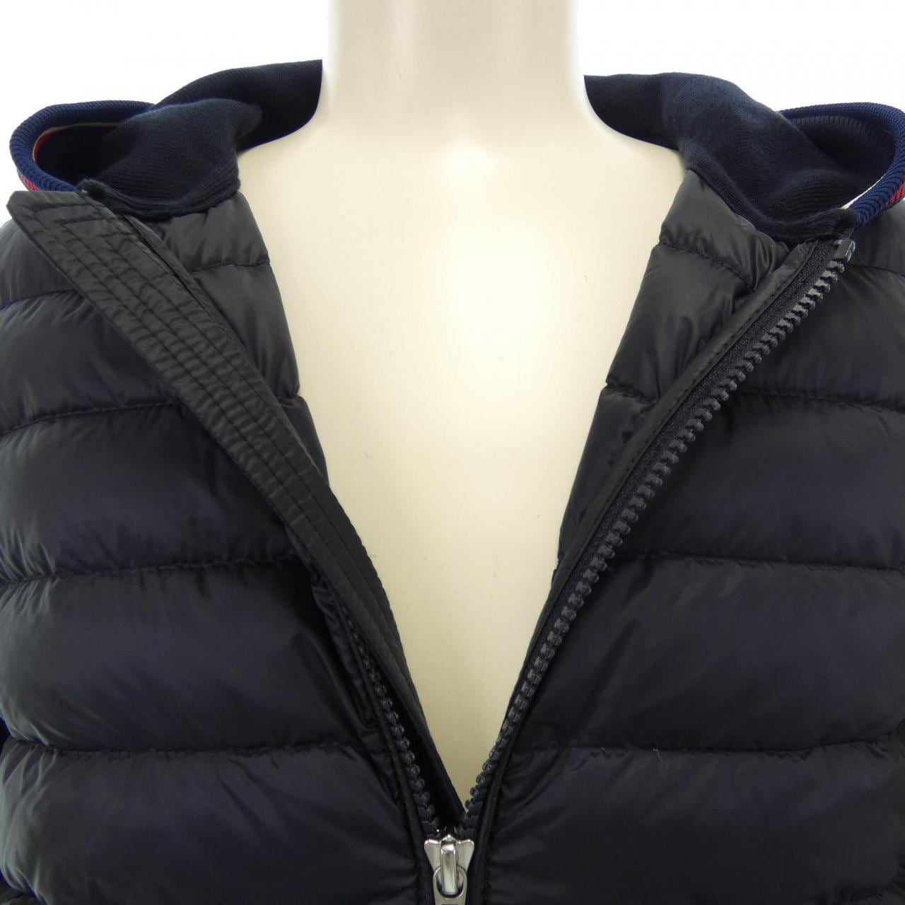 モンクレール MONCLER ダウンジャケット