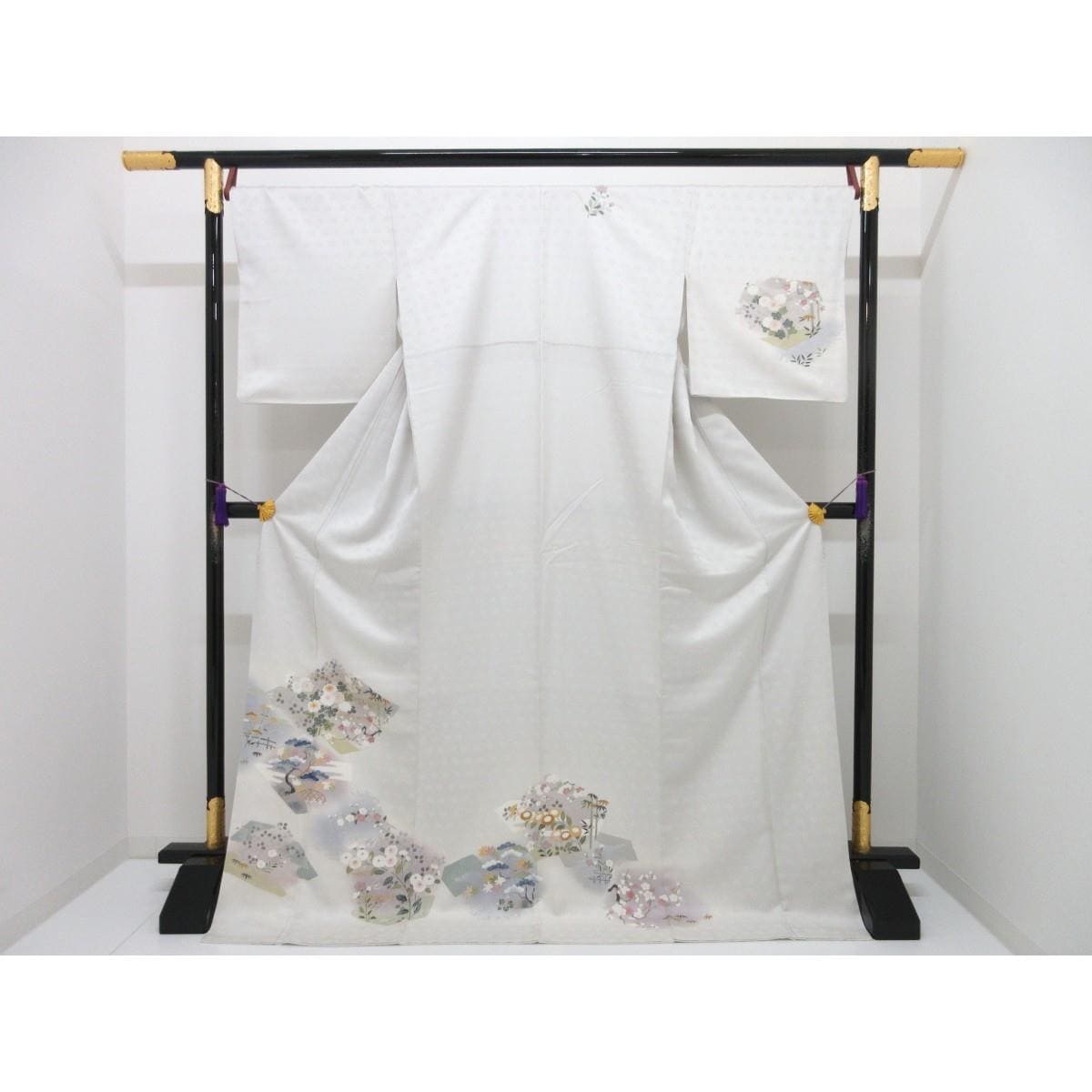 訪問着　友禅金彩加工　刺繍入りボカシ染