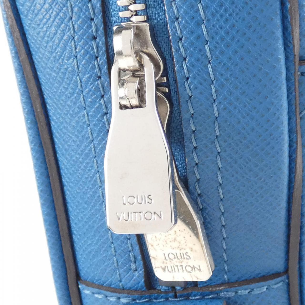 LOUIS VUITTON Taiga Porte 商务小号公文包 M32715