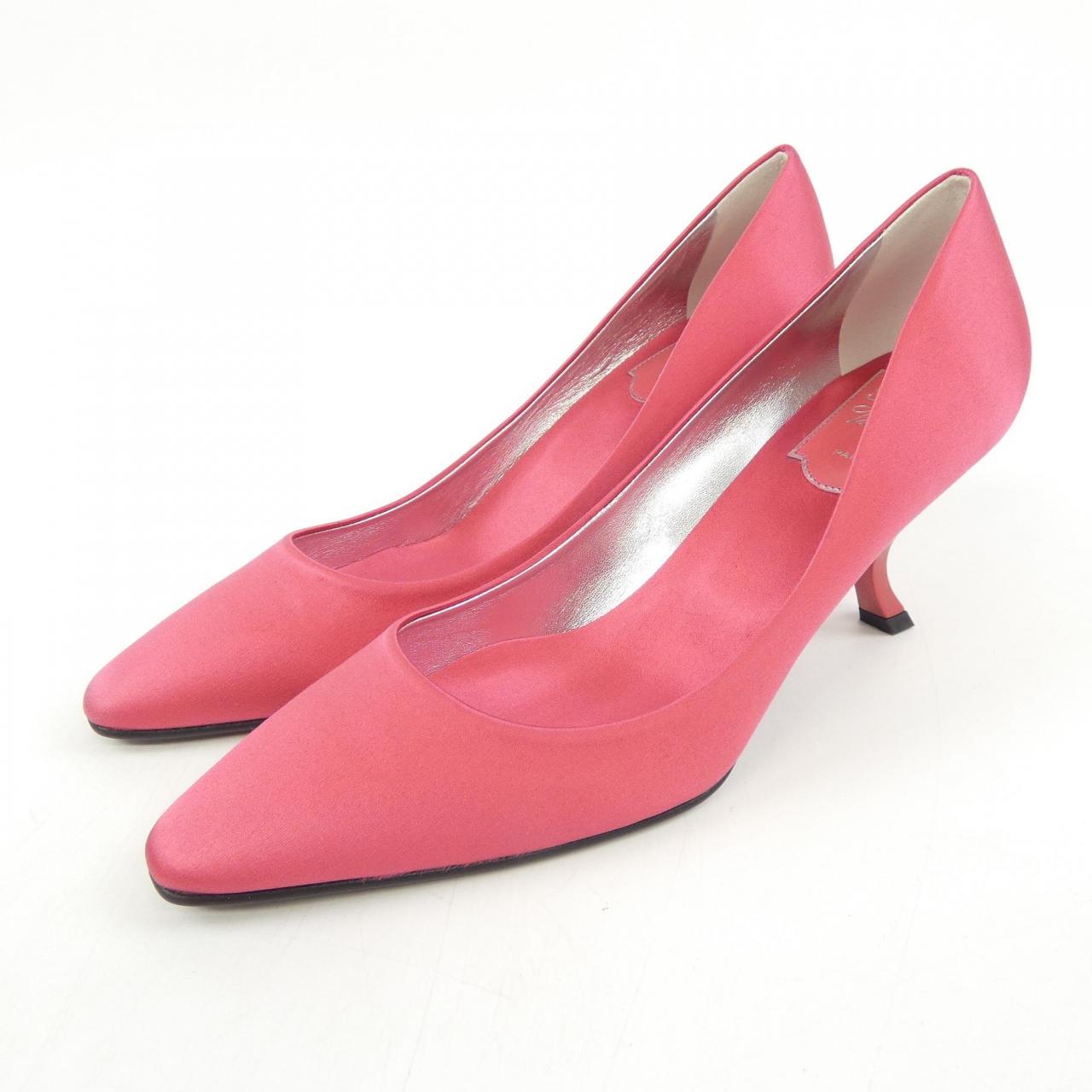 ロジェヴィヴィエ ROGER VIVIER パンプス