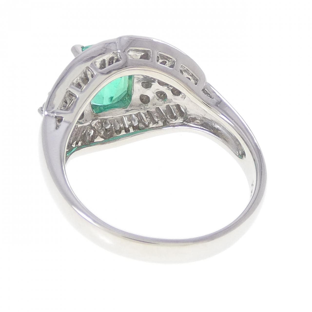 PT900 エメラルド リング 1.31CT