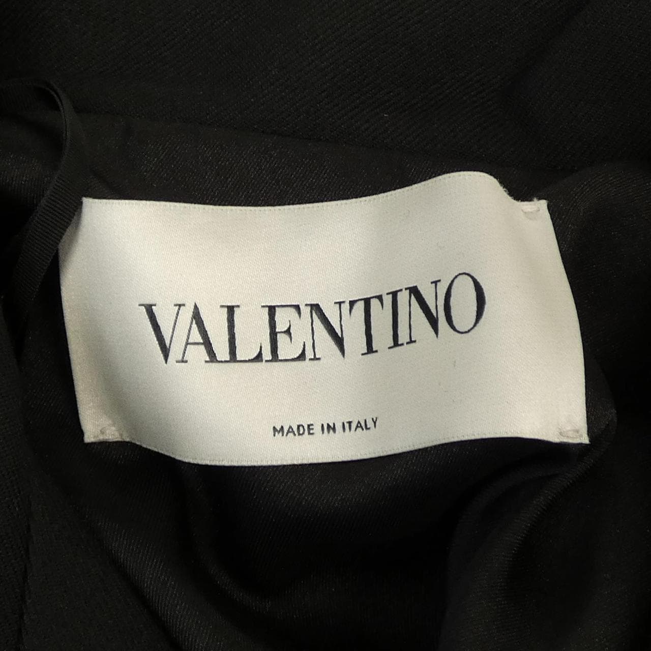 ヴァレンティノ VALENTINO WB0CE2L56LR ジャケット
