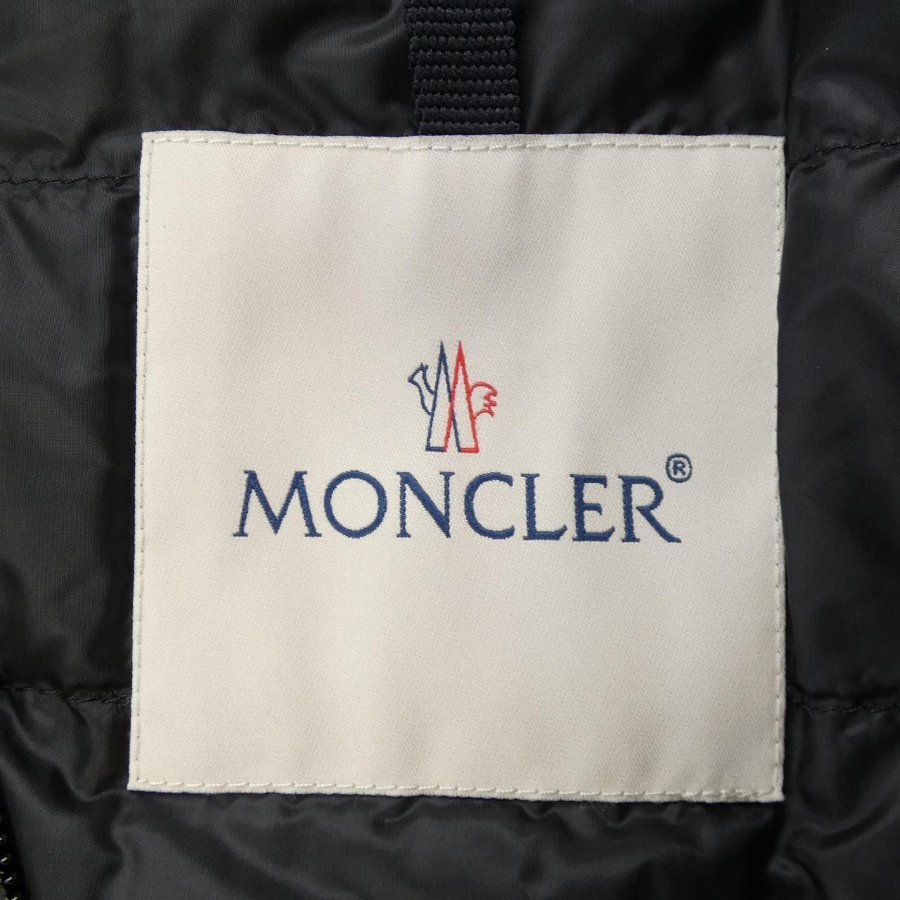 モンクレール MONCLER ダウンジャケット