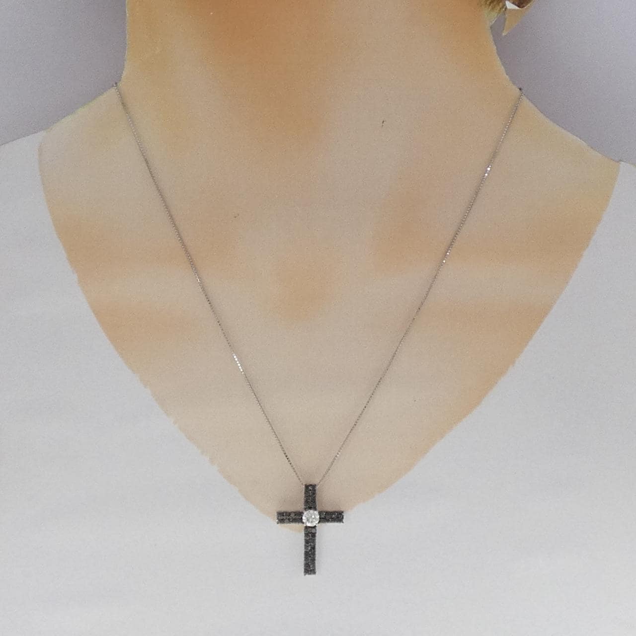 K18WG/K18BG クロス ダイヤモンド ネックレス 1.00CT