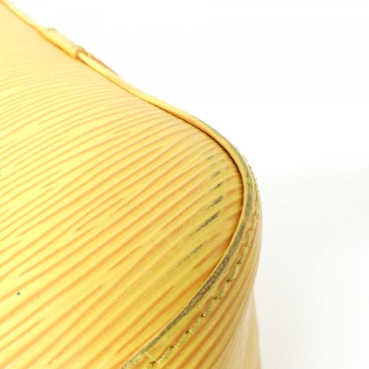 ルイヴィトン エピ プチ ノエ M44109 ショルダーバッグ