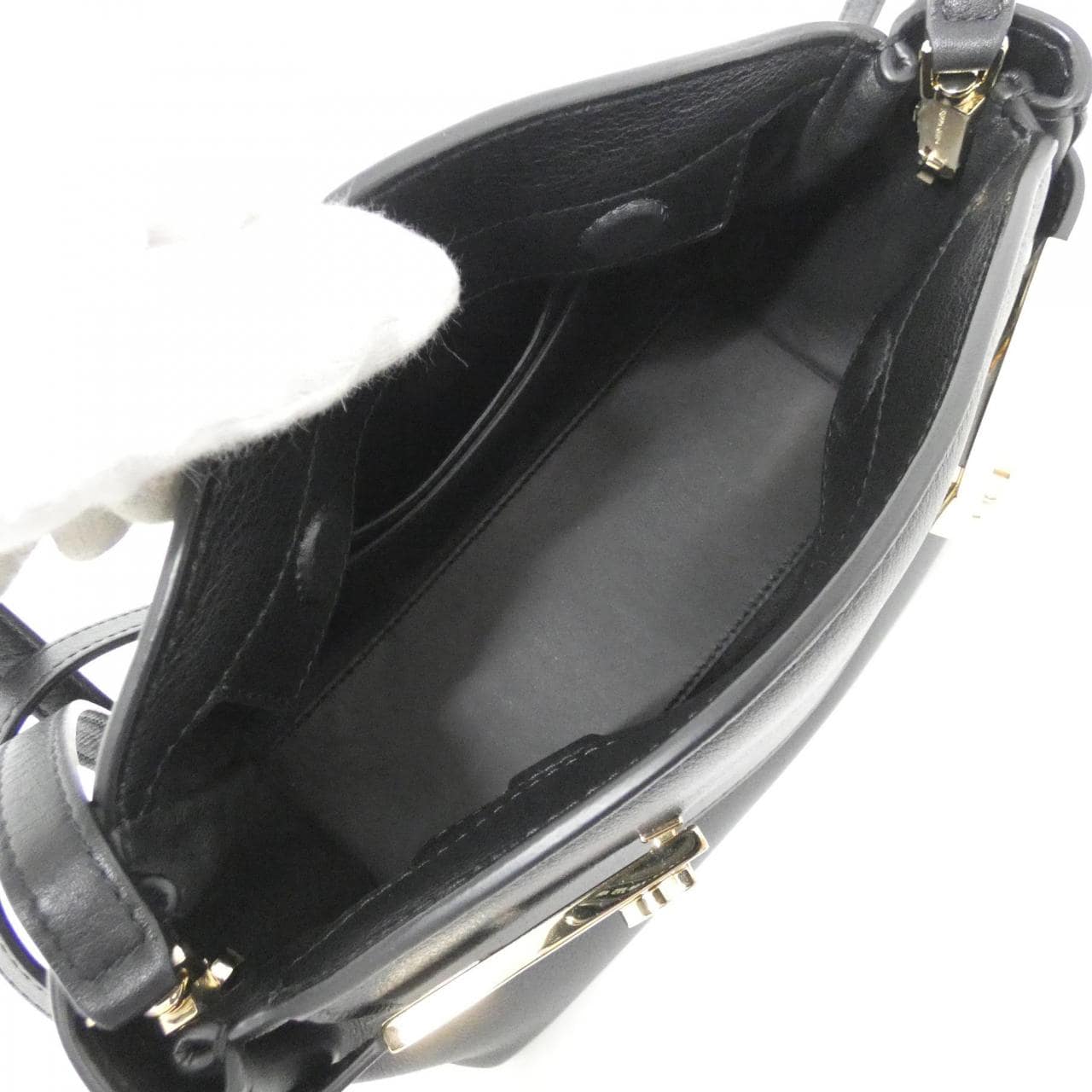 【新品】サルヴァトーレフェラガモ HUG 21 5974 ショルダーバッグ