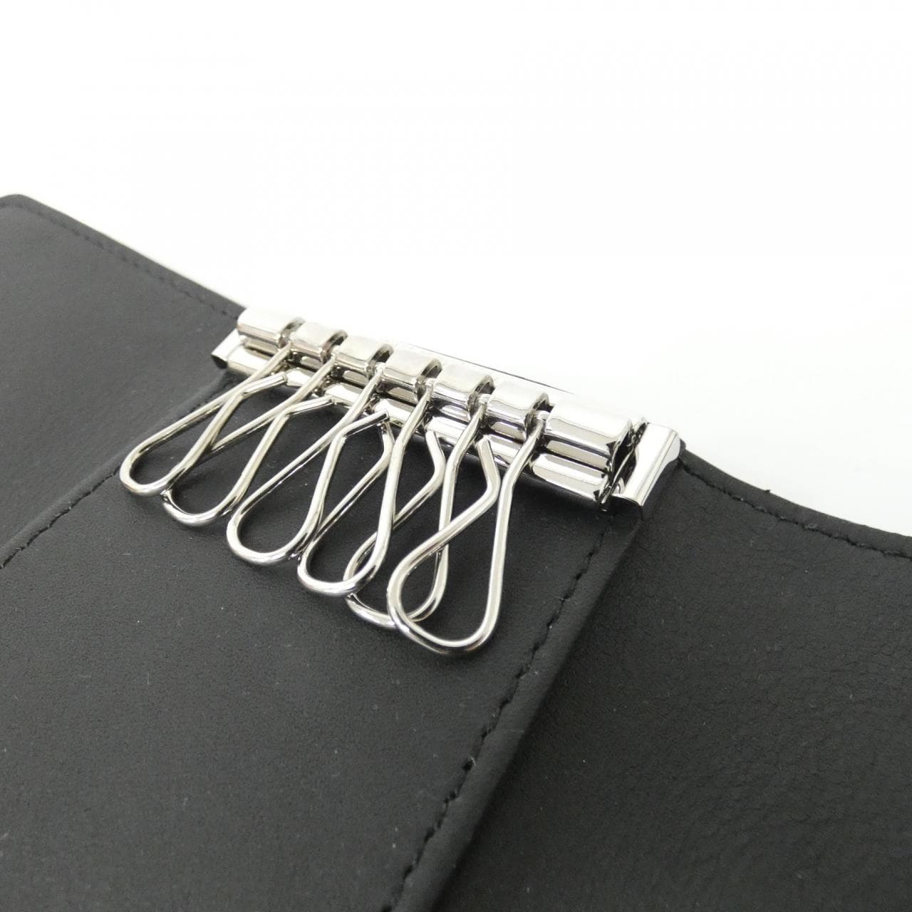 ルイヴィトン モノグラム シャドウ ミュルティクレ M14825 キーケース