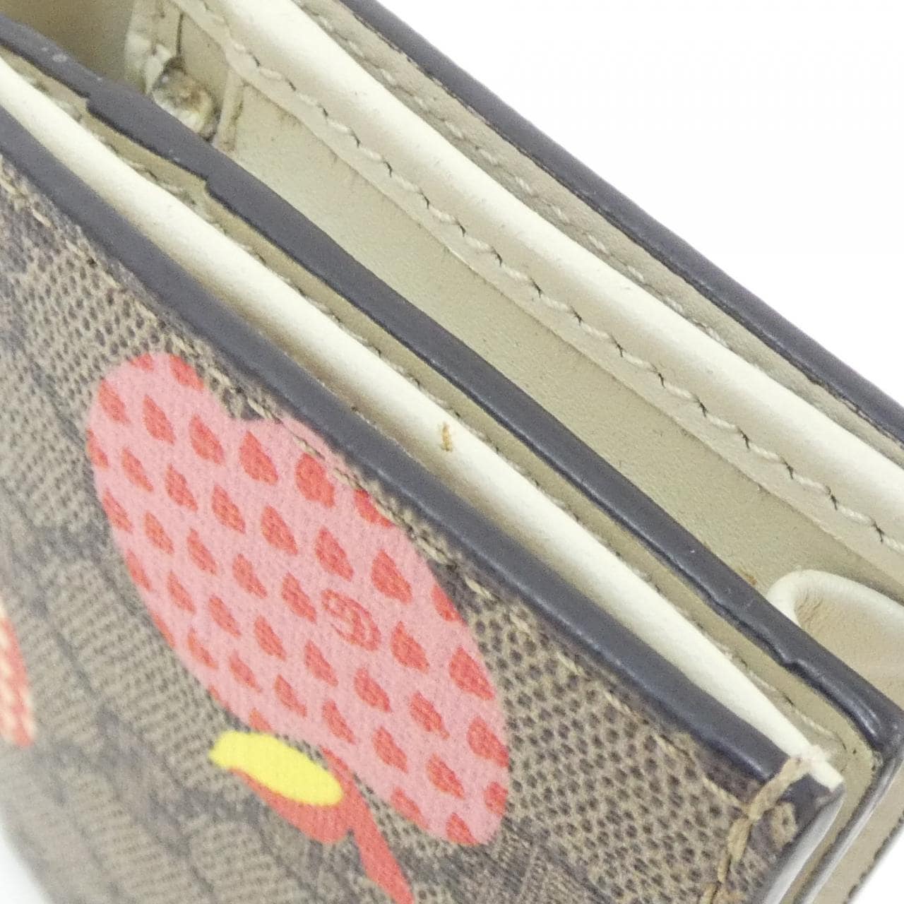 グッチ 663922 22KAG 財布