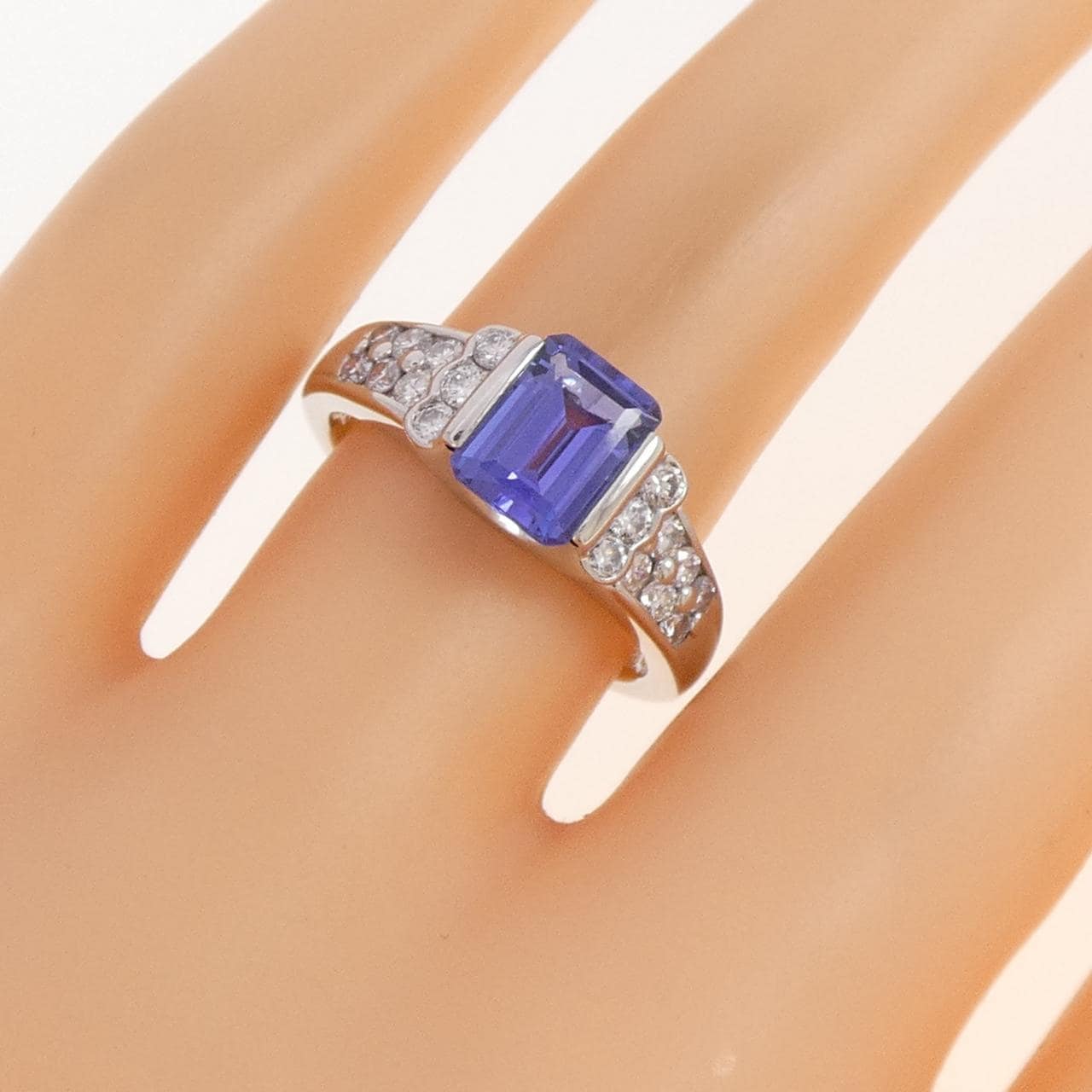 PT900 タンザナイト リング 1.39CT