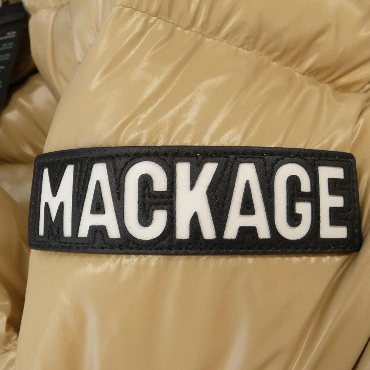 マッカージュ MACKAGE ダウンジャケット